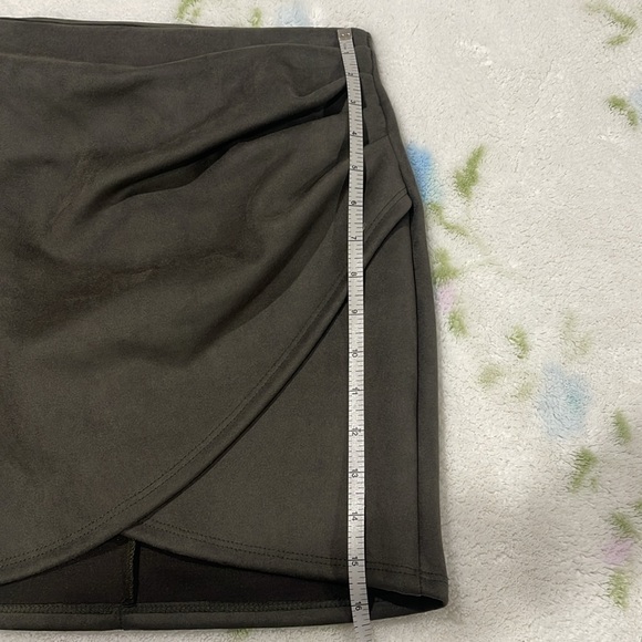 Windsor Mini skirt small Olive - Picture 5 of 5